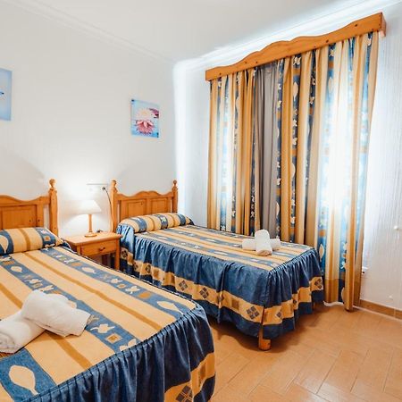 Apartamentos Punta Prima Beach ภายนอก รูปภาพ