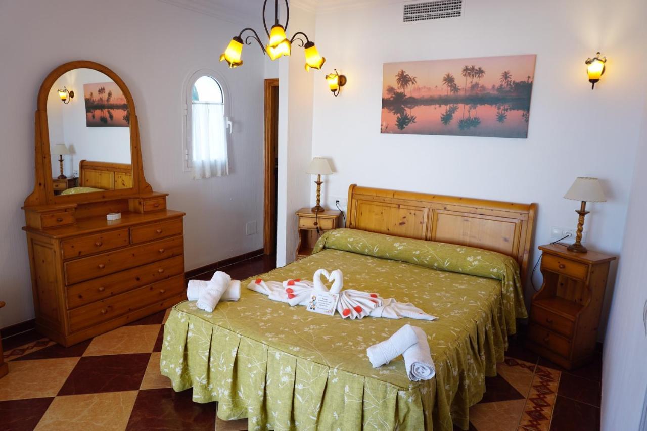 Apartamentos Punta Prima Beach ภายนอก รูปภาพ