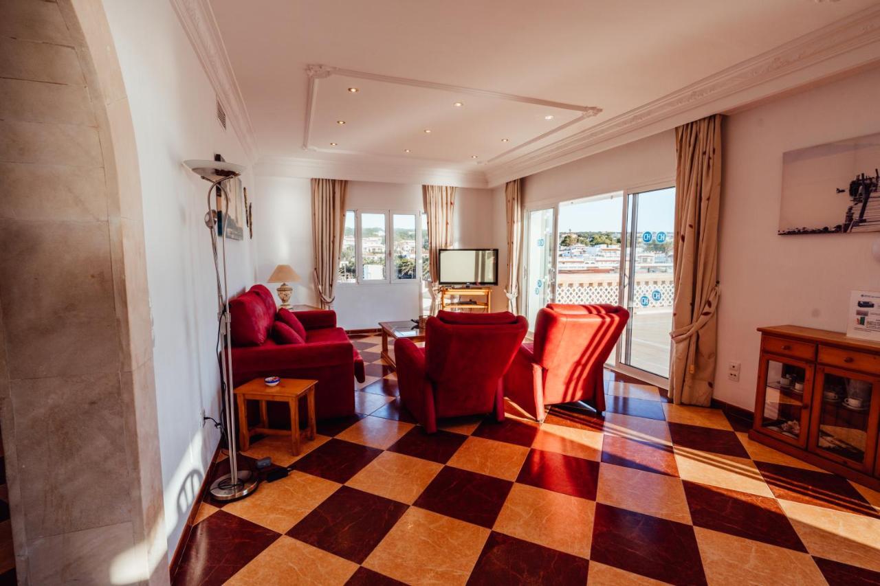 Apartamentos Punta Prima Beach ภายนอก รูปภาพ