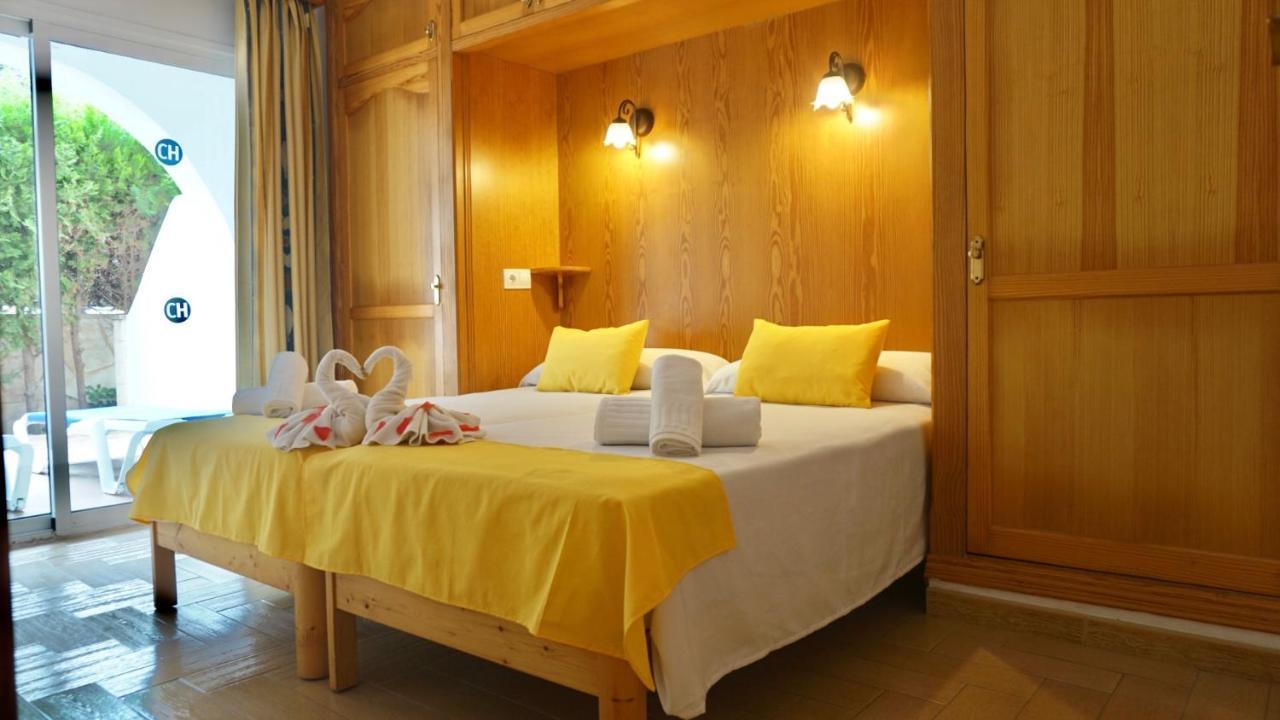 Apartamentos Punta Prima Beach ภายนอก รูปภาพ