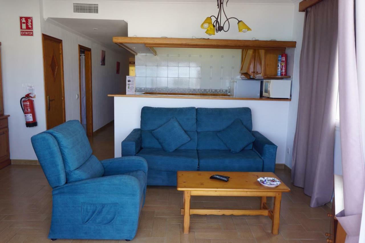 Apartamentos Punta Prima Beach ภายนอก รูปภาพ